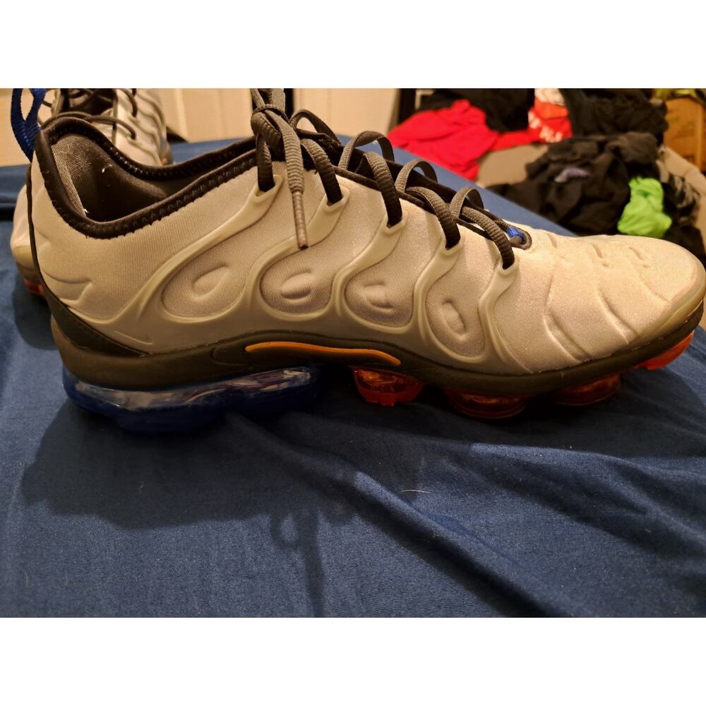 Nike Air VaporMax Plus CU9241-001 Metallic Silver Men's Athletic Sneakers - Picture 3 of 12